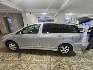 Toyota Wish 2006 Silver
