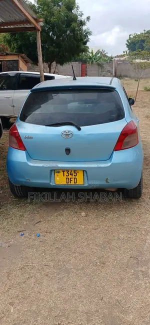 Toyota Vitz 2006 Blue