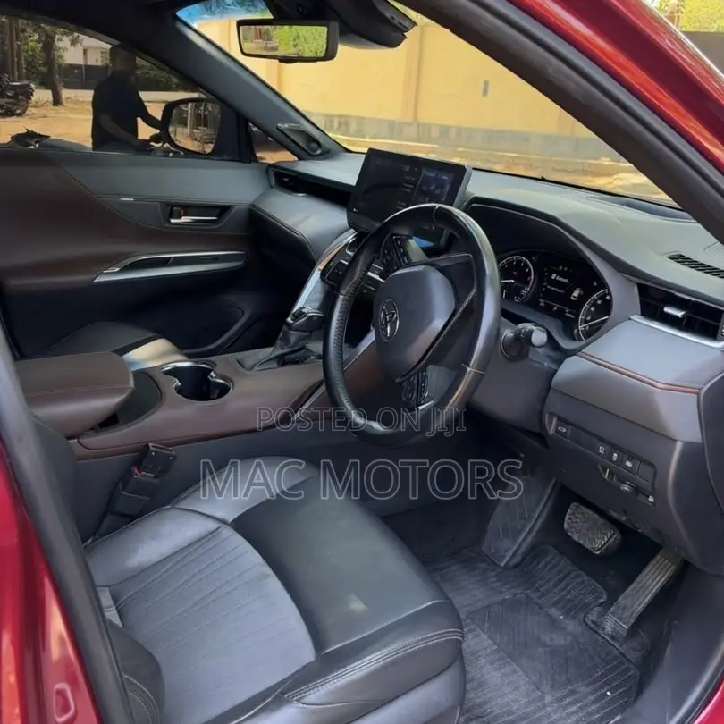 Toyota Harrier 2021 Maroon