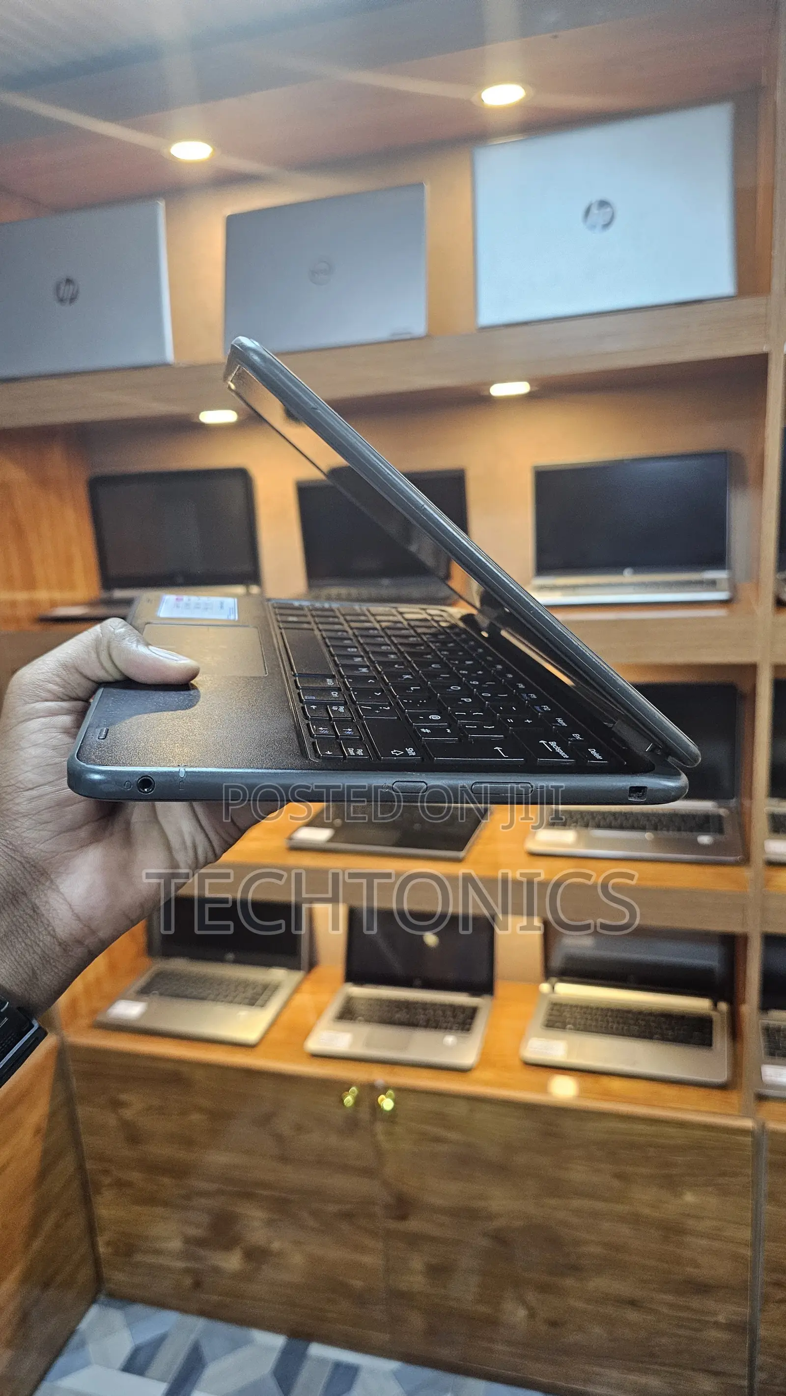 Laptop Dell Latitude 11 3190 4GB Intel Celeron SSD 160GB