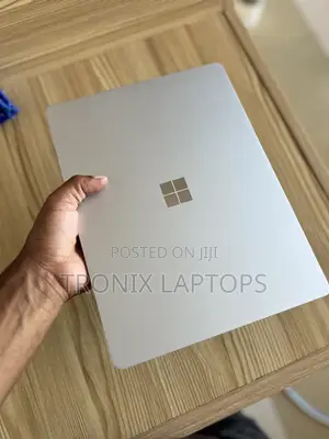 Laptop Microsoft Surface Laptop Go 8GB Intel Core i5 SSD 256GB