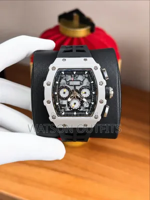 In Rubber Belts Design Men's New and Original Watches