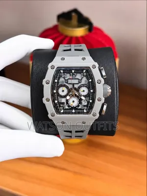 In Rubber Belts Design Men's New and Original Watches
