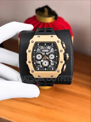 In Rubber Belts Design Men's New and Original Watches