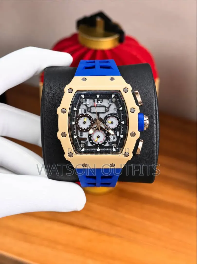 In Rubber Belts Design Men's New and Original Watches