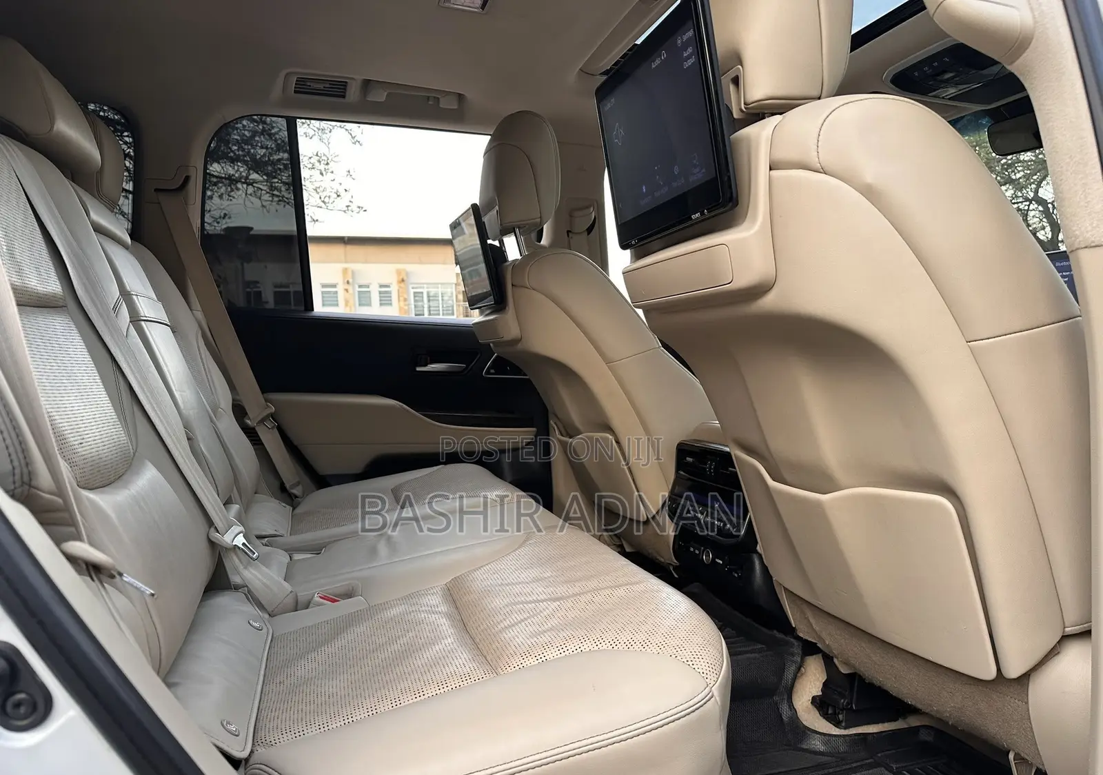 Toyota Land Cruiser LC300 2023 Pearl