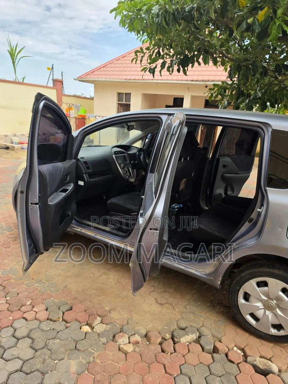 Toyota Ractis 2008 Gray