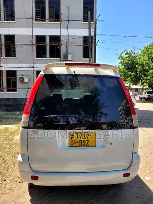Toyota Noah 2002 White