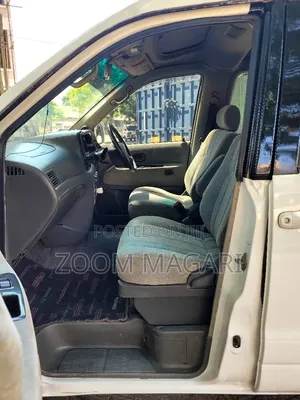 Toyota Noah 2002 White