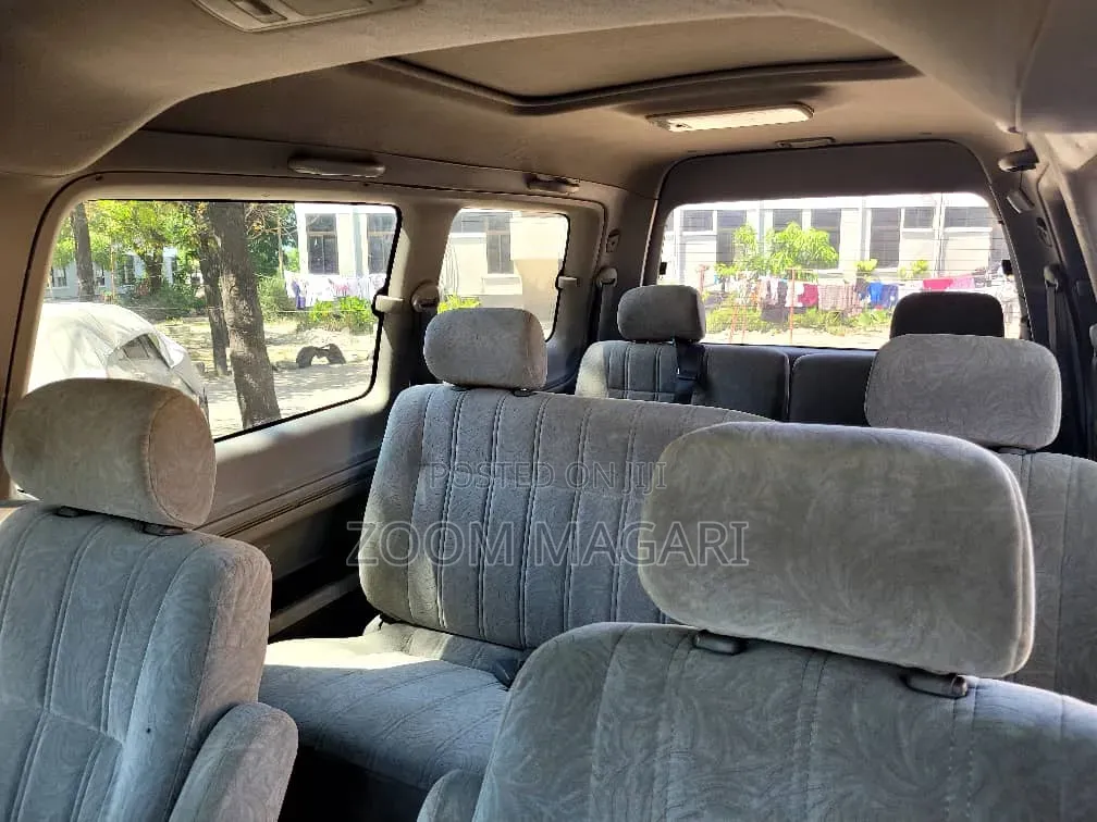 Toyota Noah 2002 White