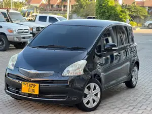 Toyota Ractis 1.3 FWD 2006 Black