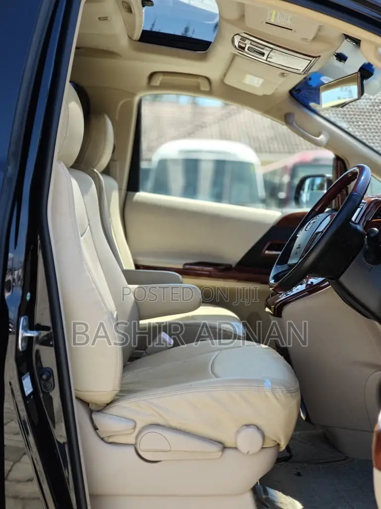 Toyota Alphard 2.4 Petrol FWD 2010 Matt Black