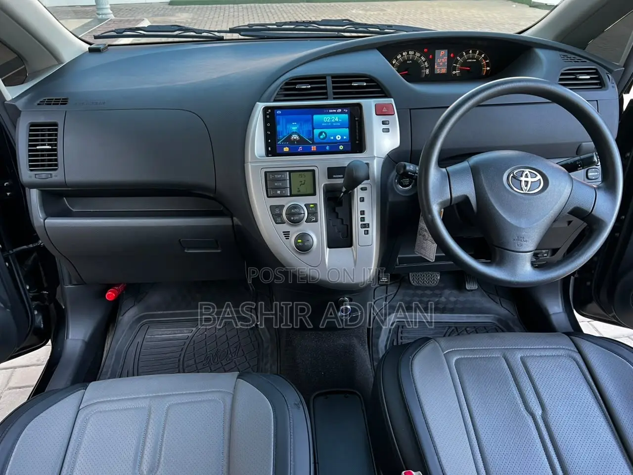 Toyota Ractis 1.3 FWD 2009 Black