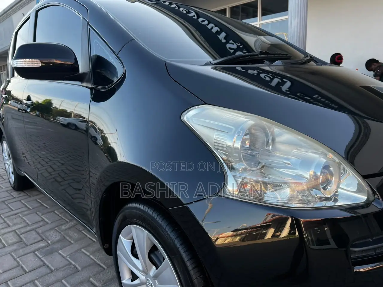 Toyota Ractis 1.3 FWD 2009 Black
