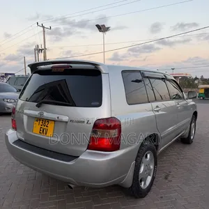 Toyota Kluger 2004 Silver