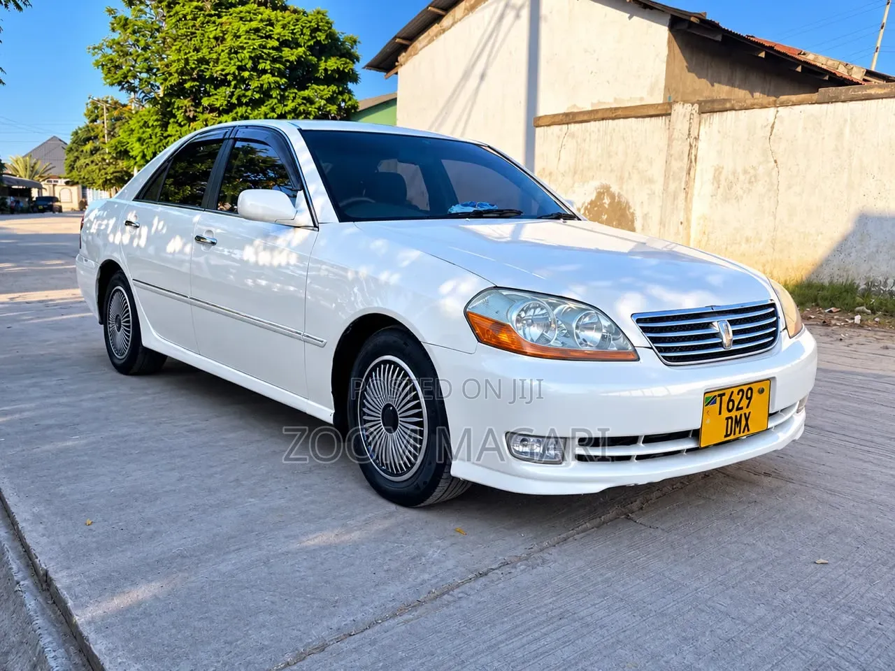 Toyota Mark II 2000 White