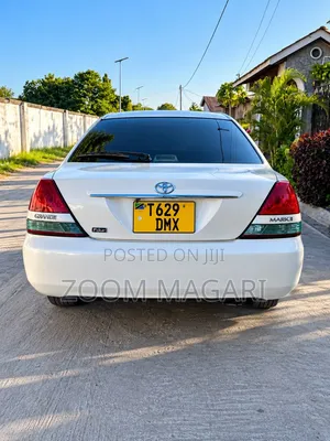 Toyota Mark II 2000 White
