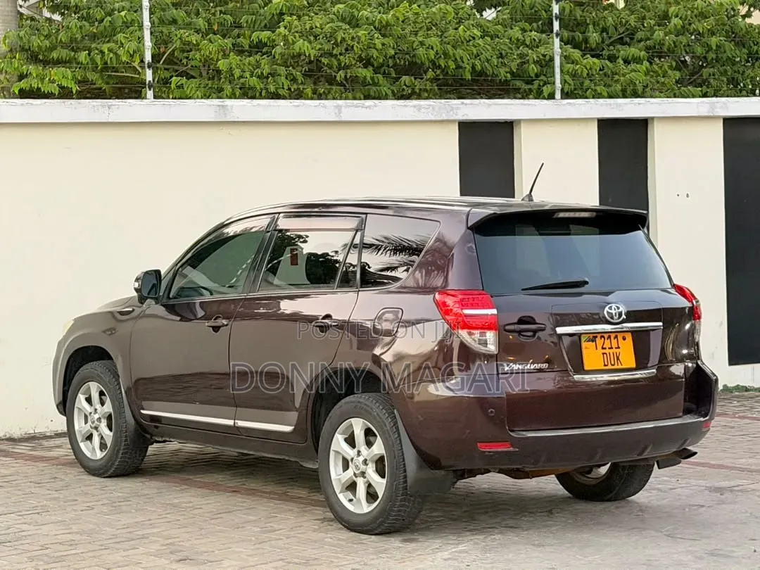 Toyota Vanguard 2010 Black