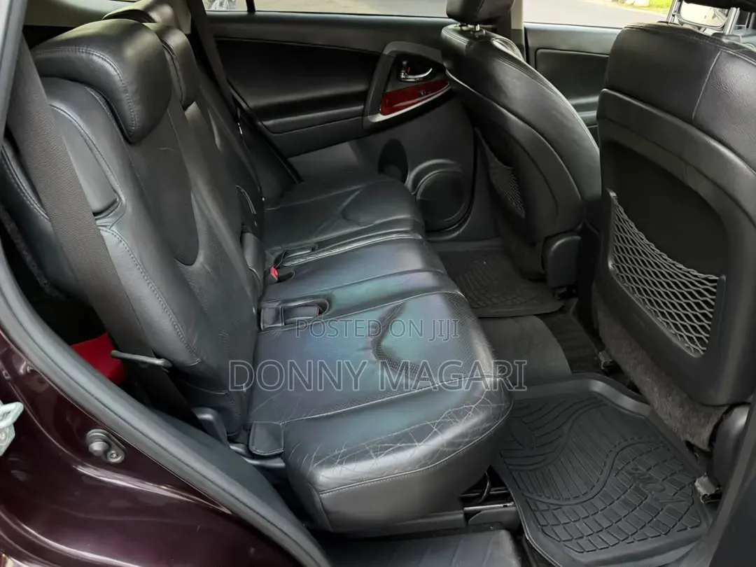 Toyota Vanguard 2010 Black
