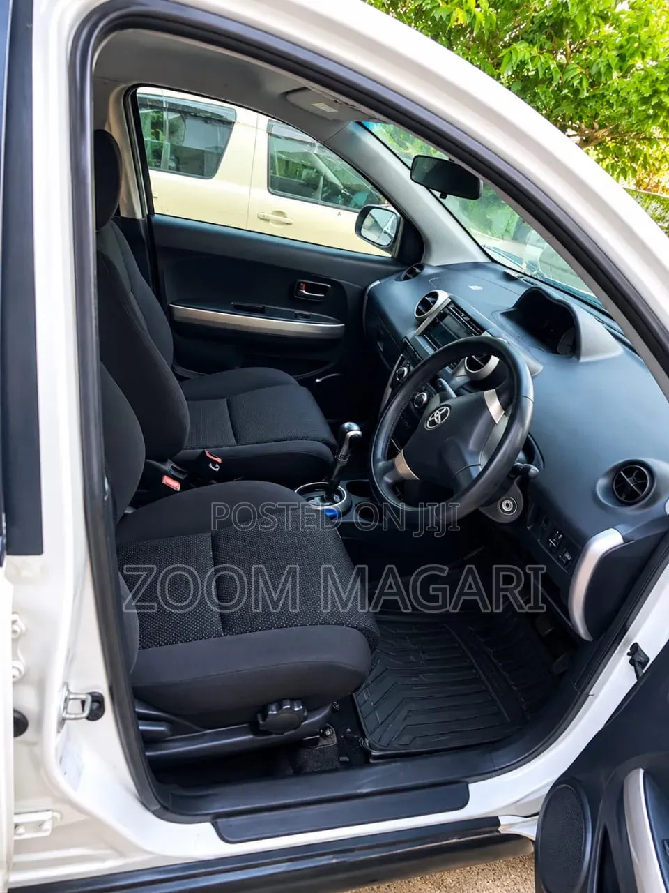 Toyota IST 2001 Pearl