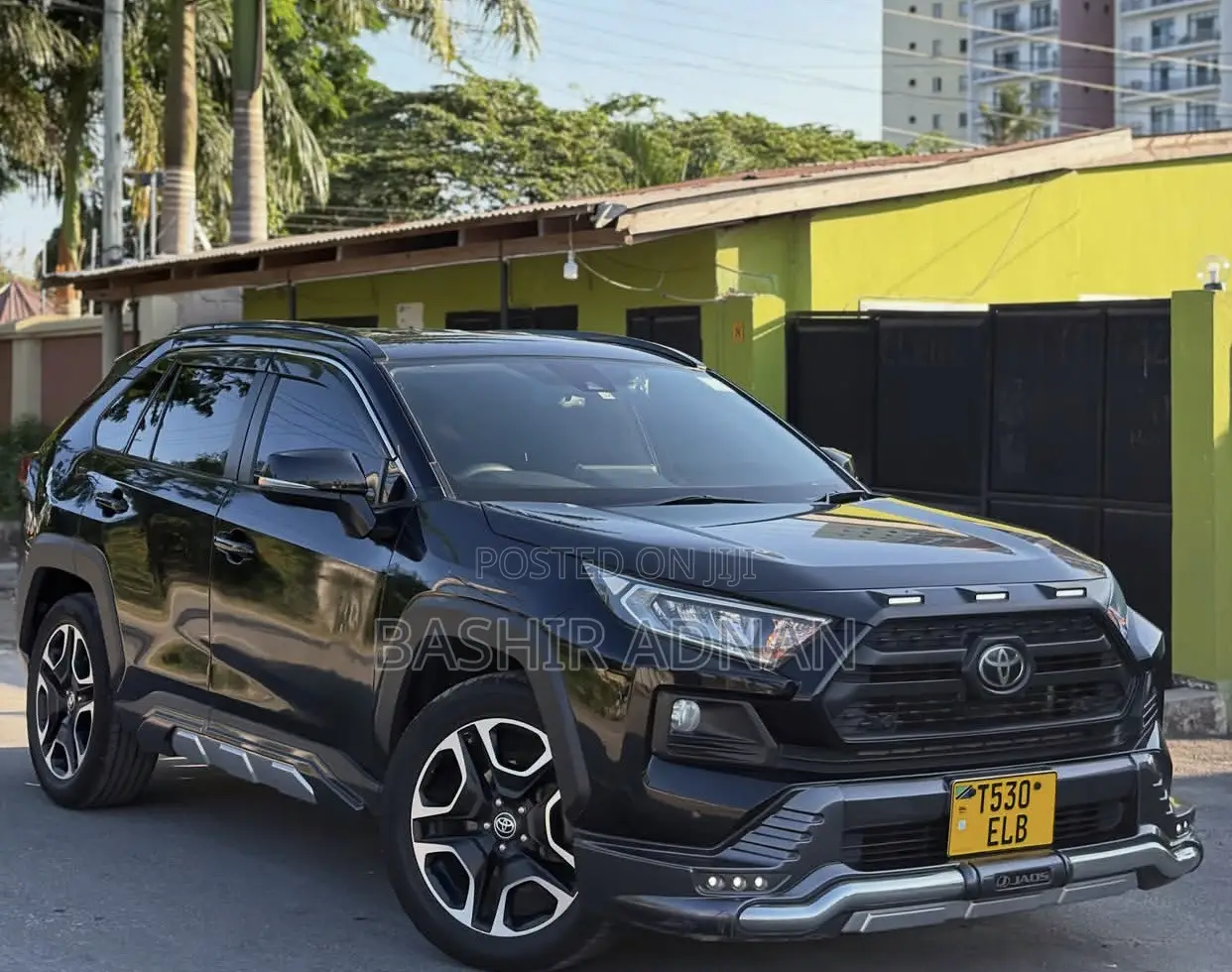 Toyota RAV4 Adventure 2022 Black