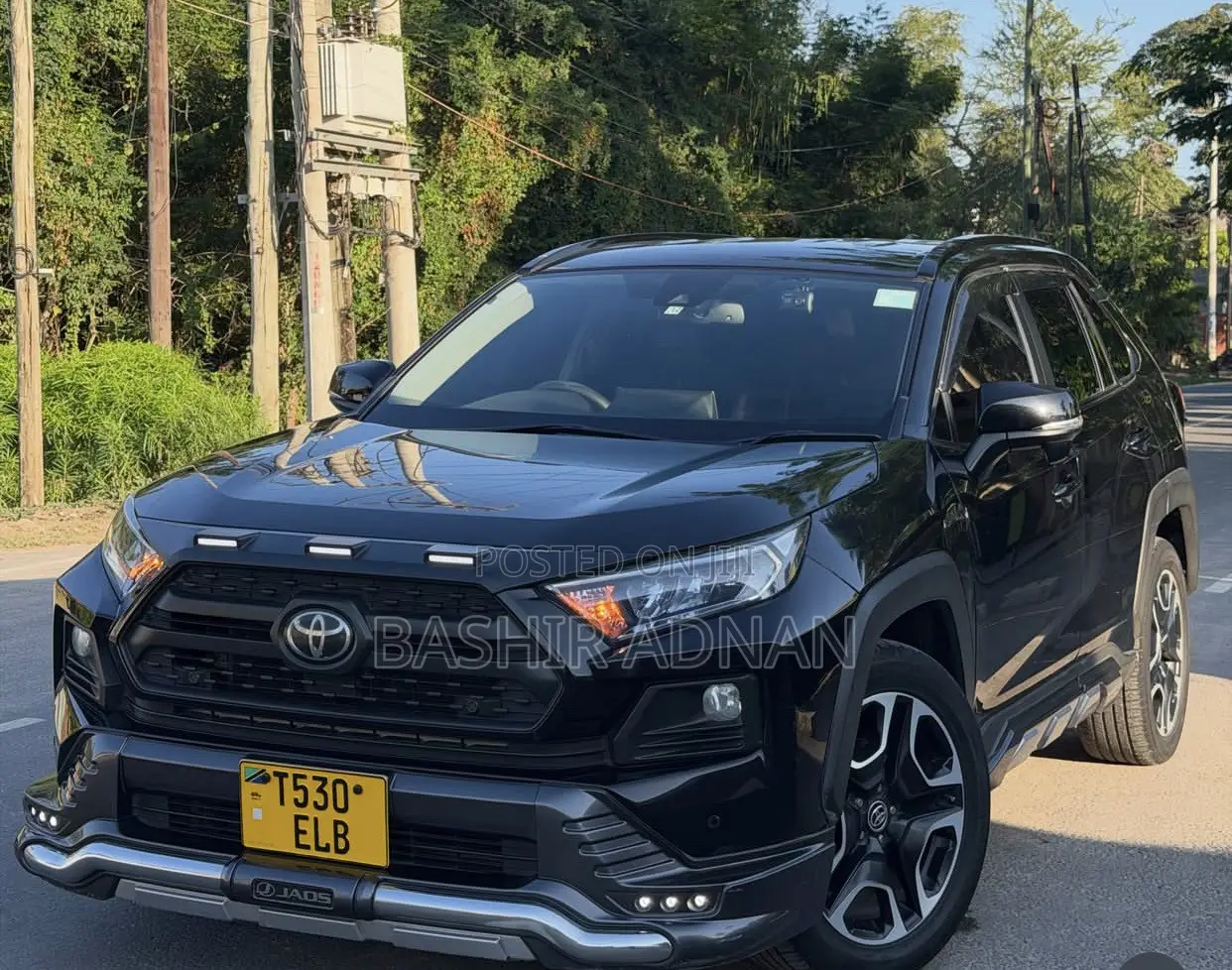 Toyota RAV4 Adventure 2022 Black