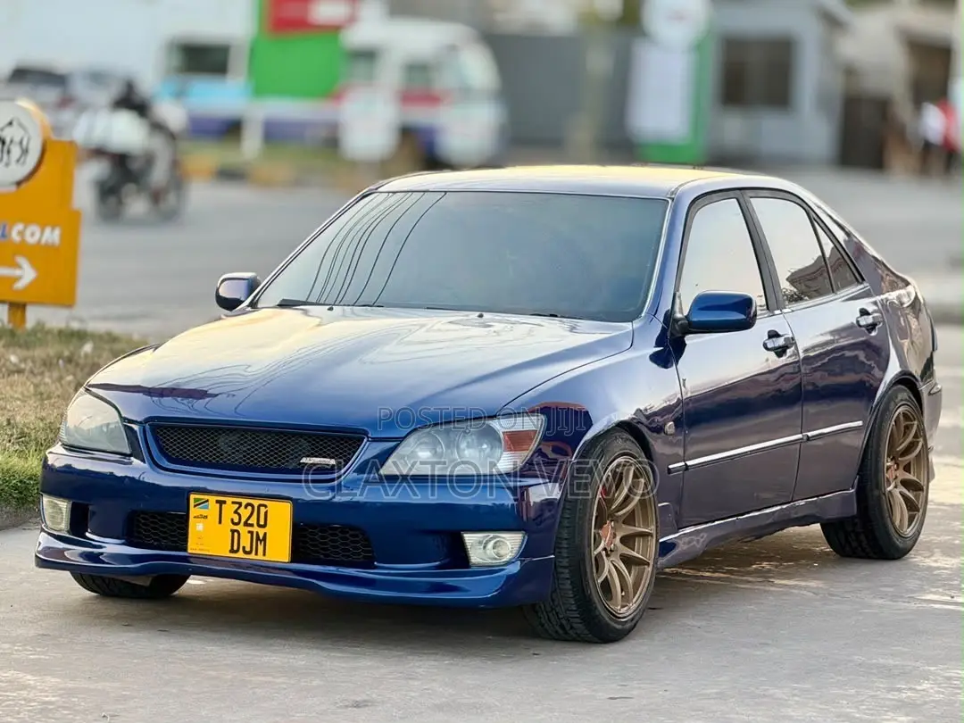 Toyota Altezza 2000 Blue