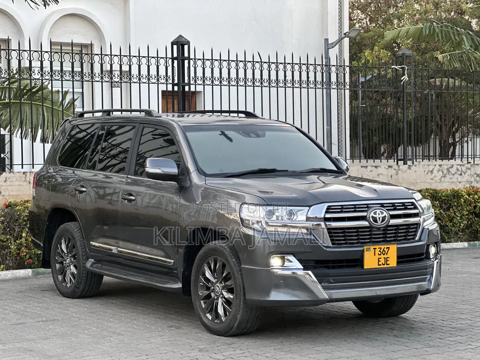 Toyota Land Cruiser 2018 Gray