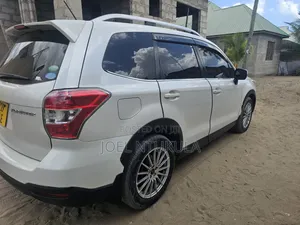Subaru Forester 2013 Pearl