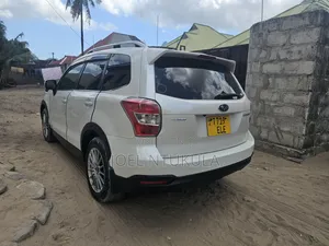 Subaru Forester 2013 Pearl