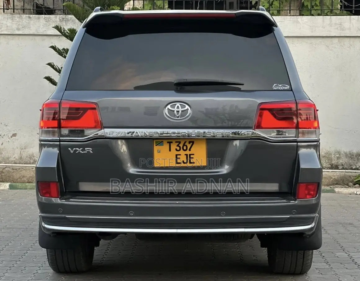 Toyota Land Cruiser 4.5 V8 TD 2019 Gray