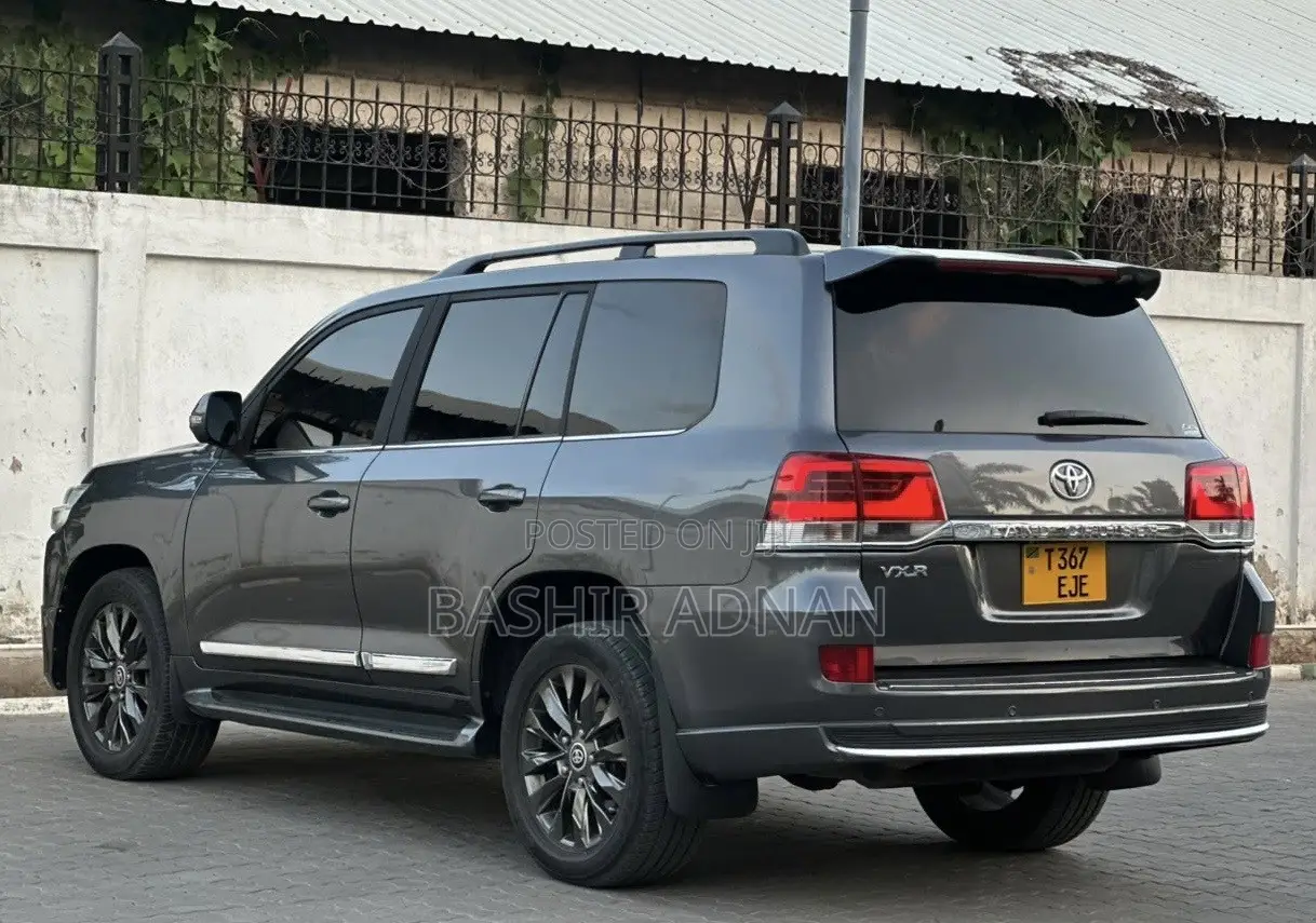 Toyota Land Cruiser 4.5 V8 TD 2019 Gray