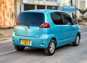 Toyota Porte 2006 Blue
