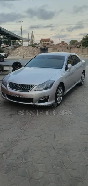 Toyota Crown 2009 Silver