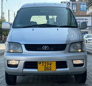 Toyota Noah 2001 Silver