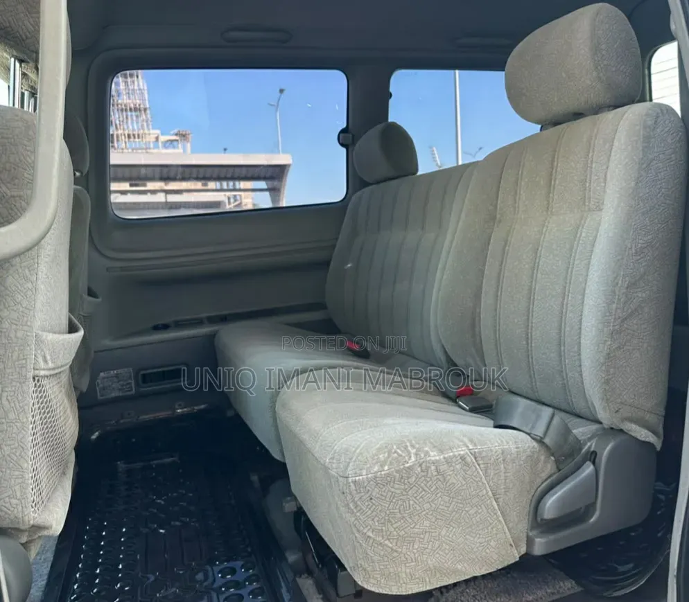 Toyota Noah 2001 Silver