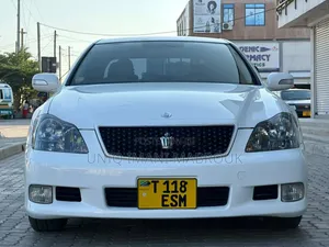 Toyota Crown 2006 White