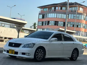 Toyota Crown 2006 White