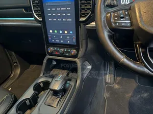 Ford Everest 2025 Gray