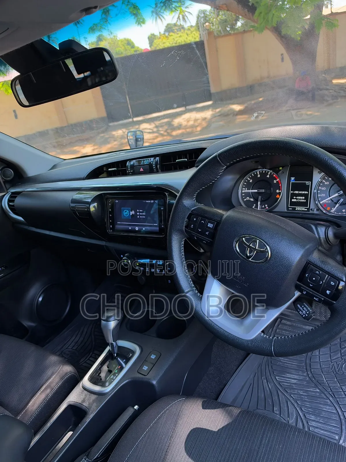 Toyota Hilux 2021 Black