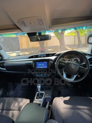 Toyota Hilux 2021 Black