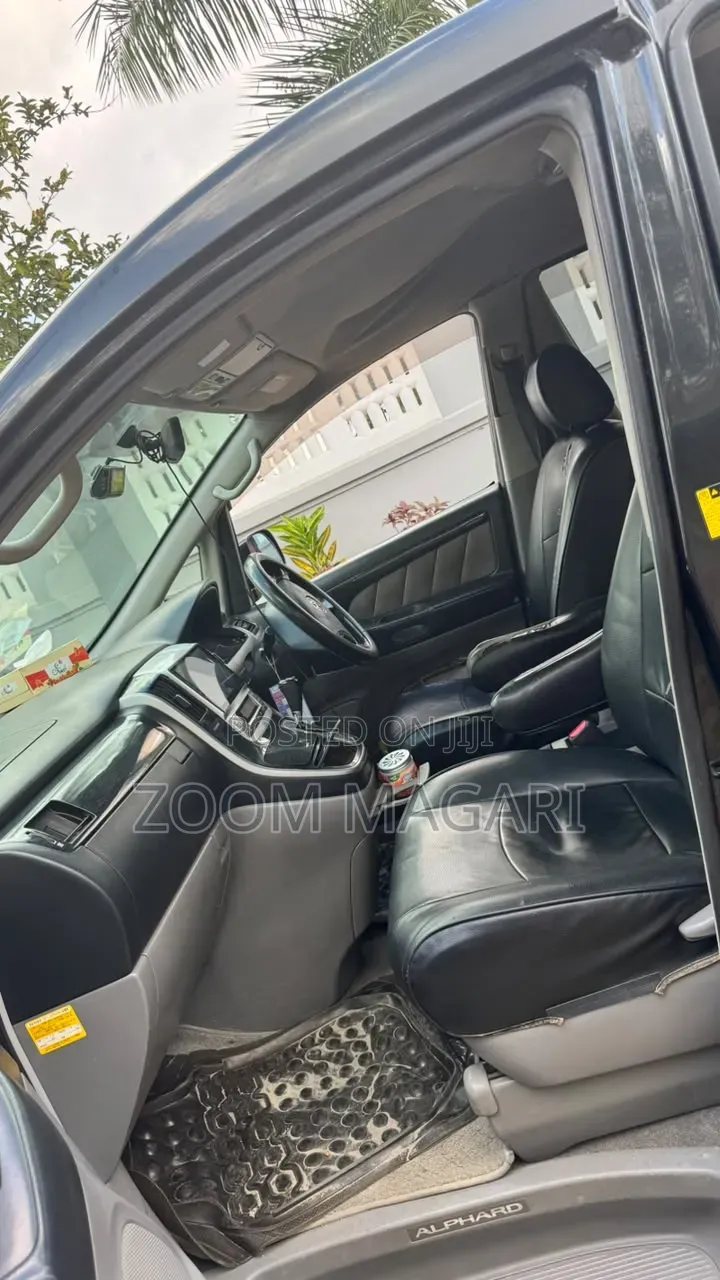 Toyota Alphard 2005 Black