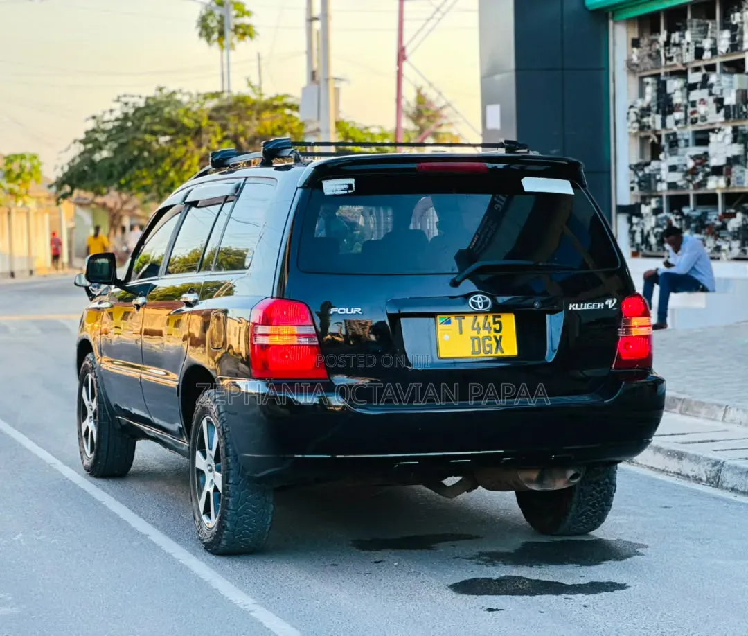 Toyota Kluger 2005 Black