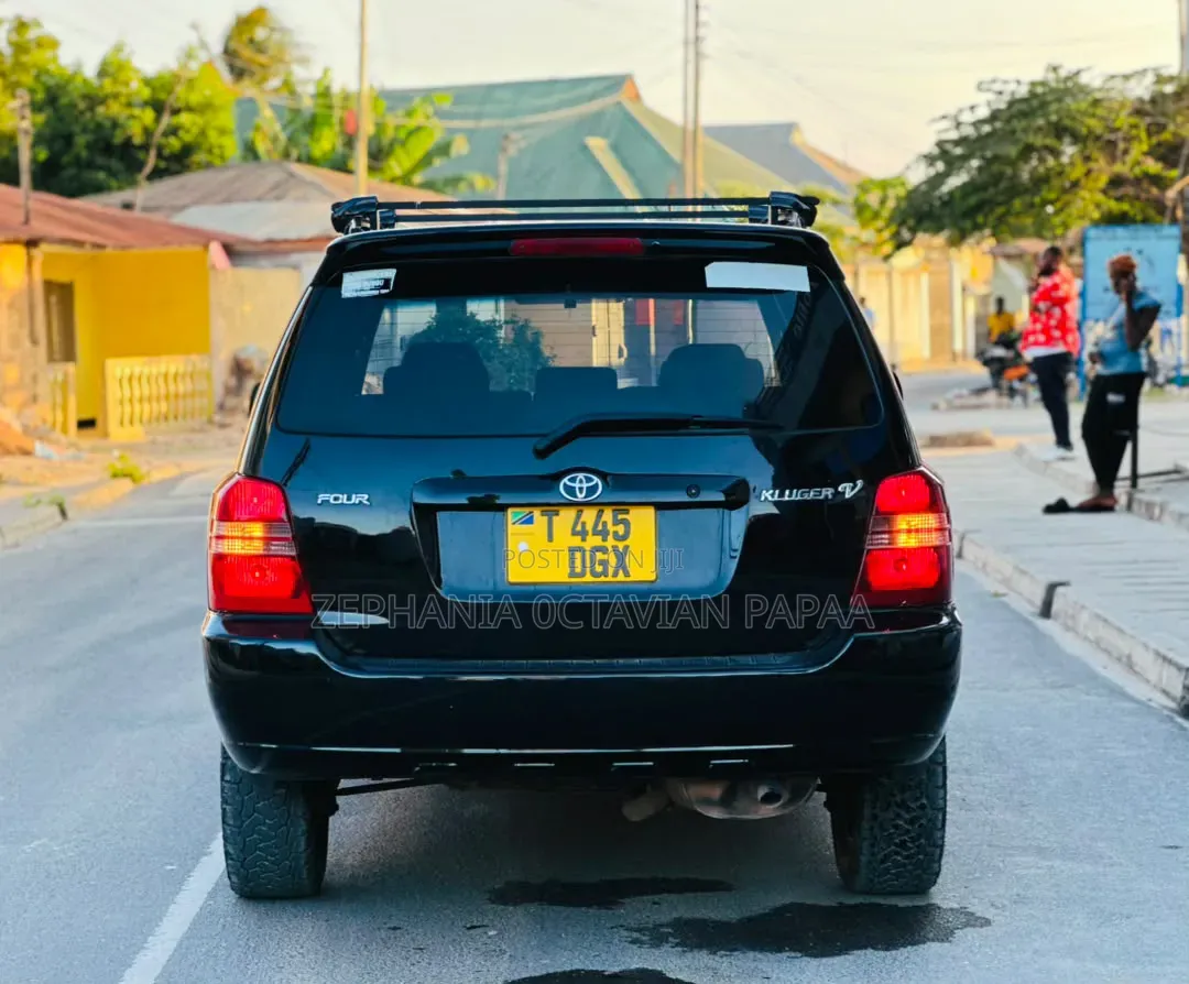 Toyota Kluger 2005 Black