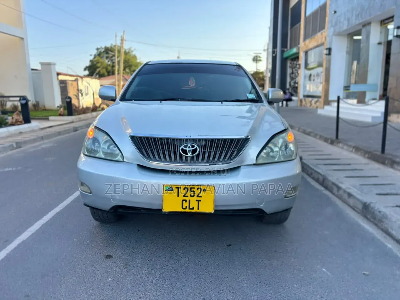 Toyota Harrier 2005 Silver