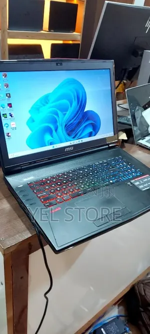 Laptop MSI GT72 2QE Dominator Pro 32GB Intel Core i7 SSD 1T