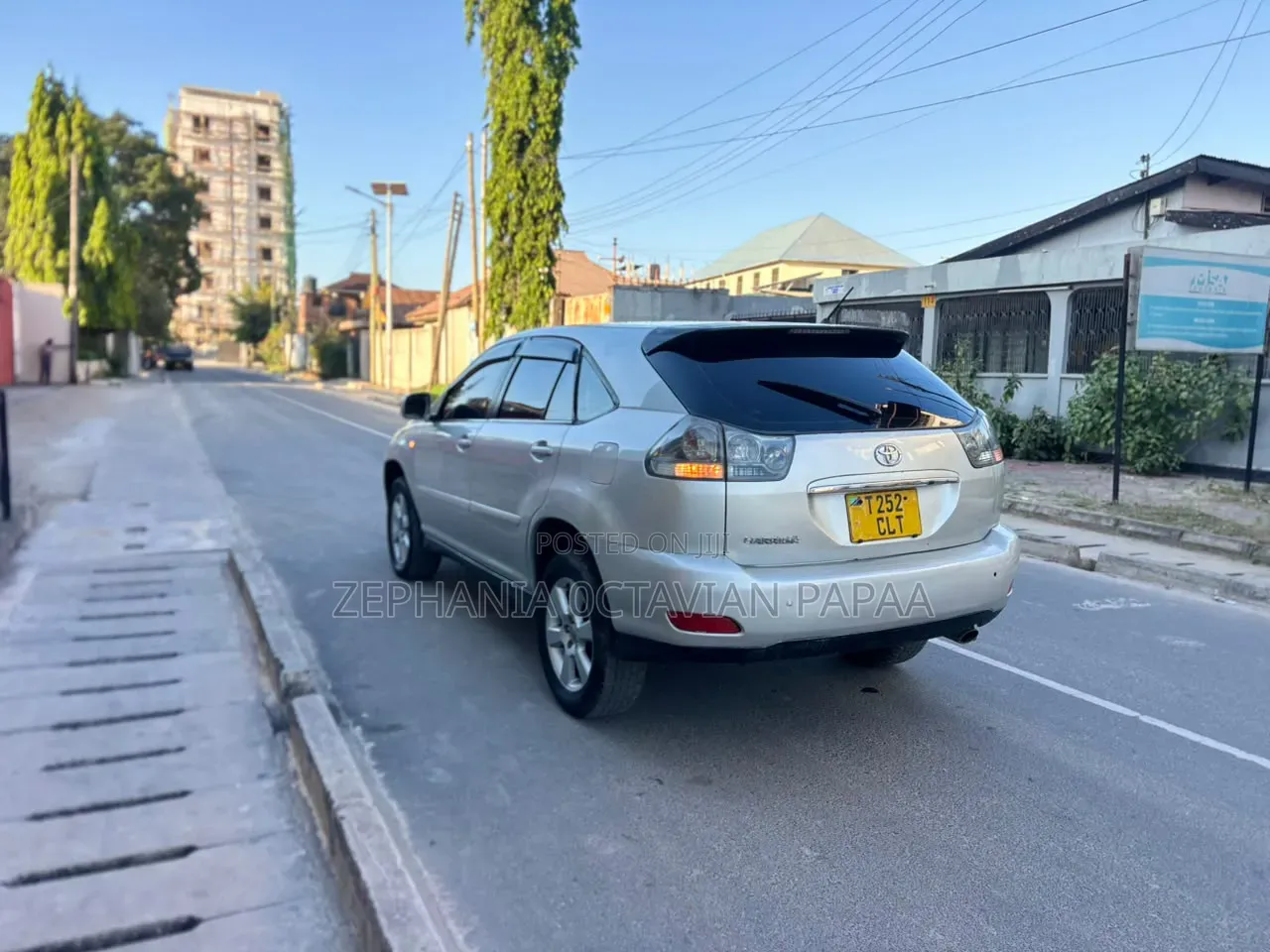 Toyota Harrier 2005 Silver