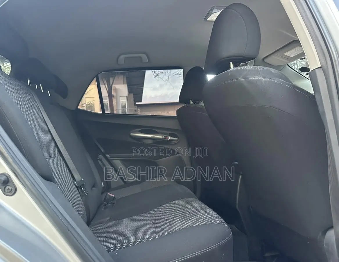 Toyota Auris 2010 Silver