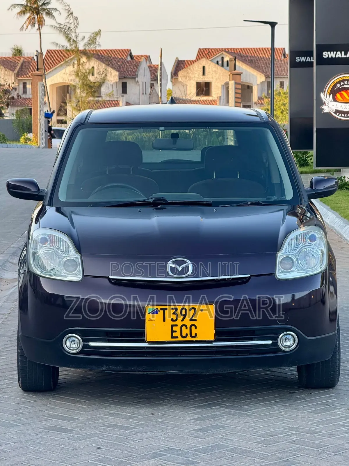 Mazda Verisa 2009 Maroon
