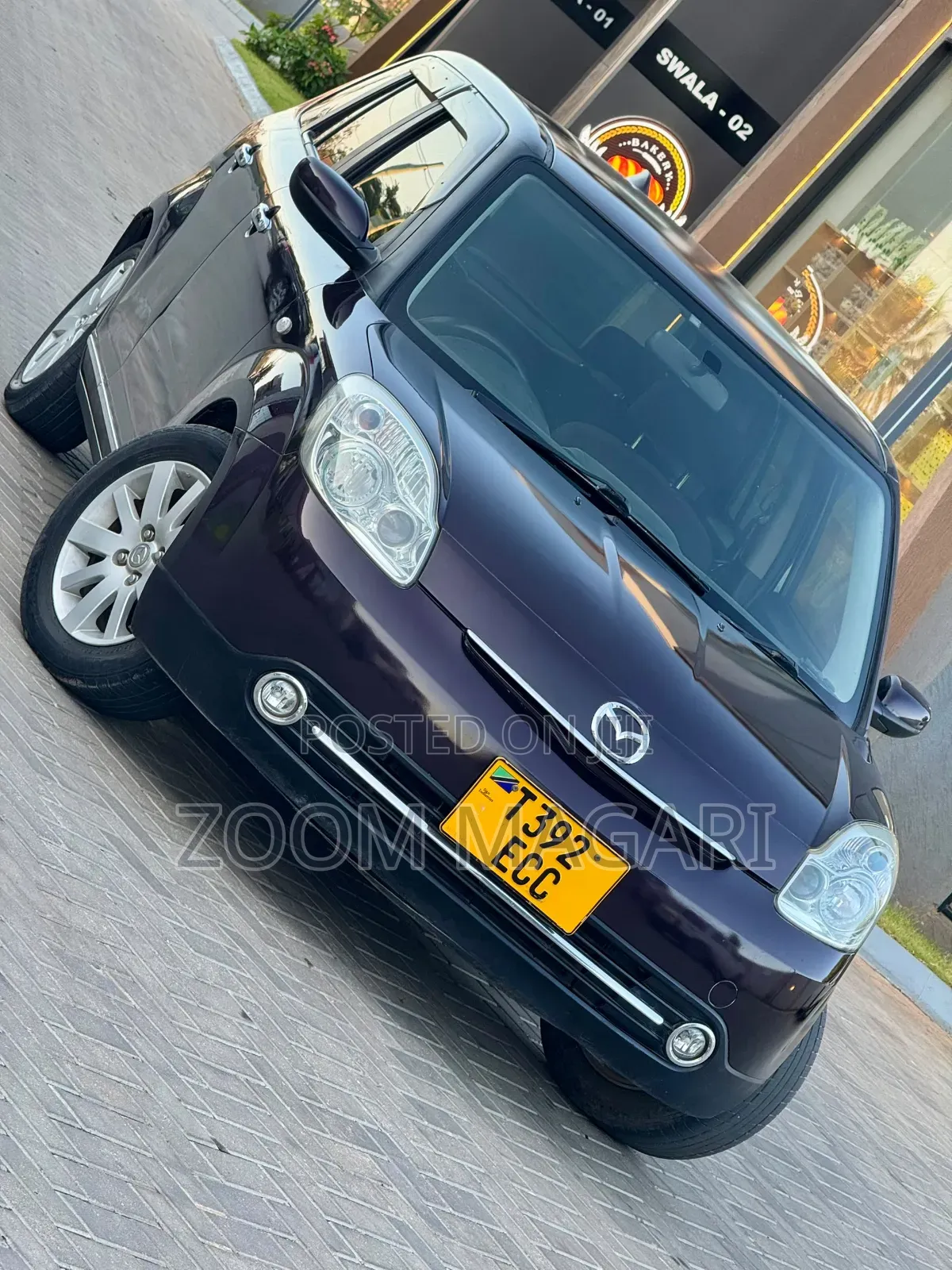 Mazda Verisa 2009 Maroon